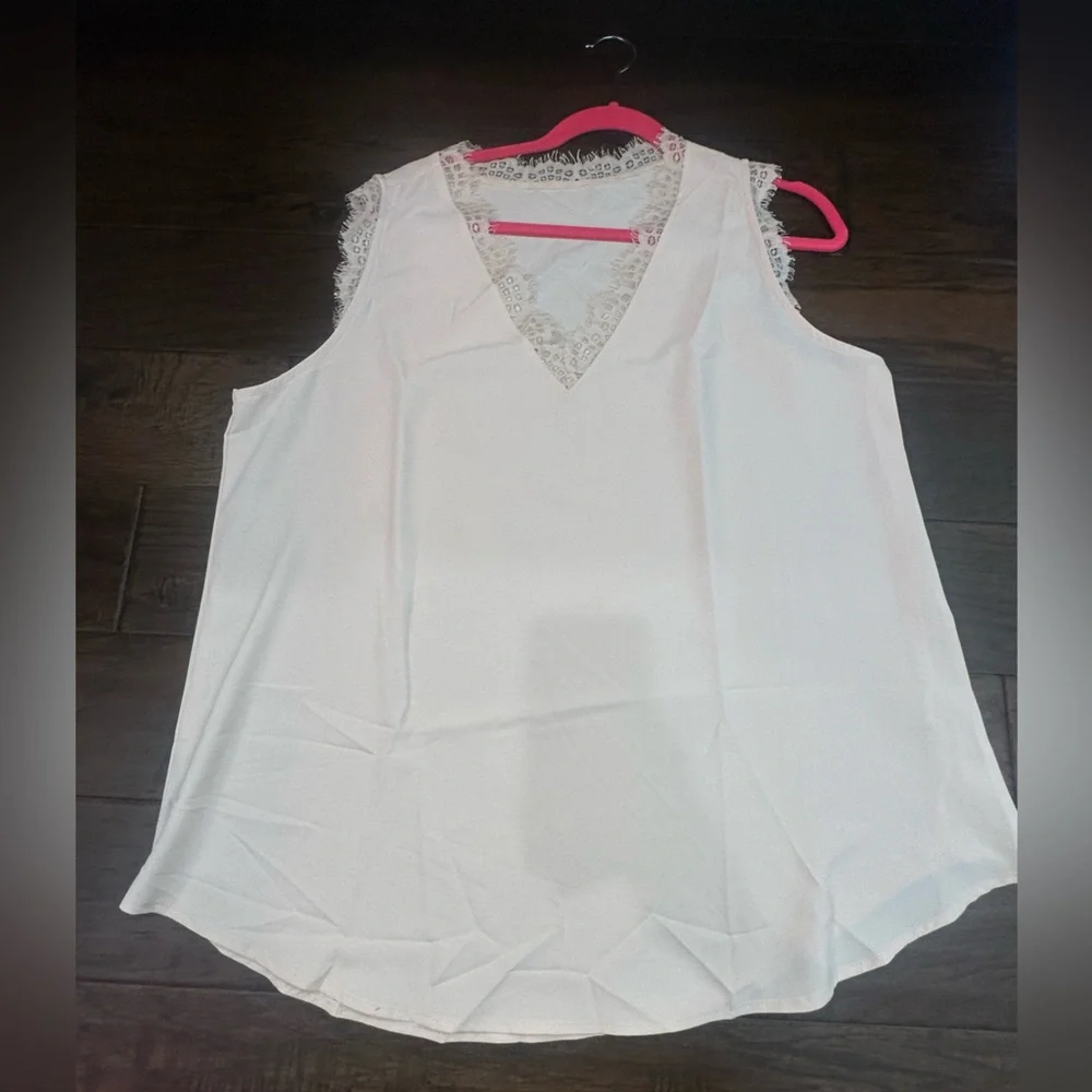 Tank top - Picture 1 of 3